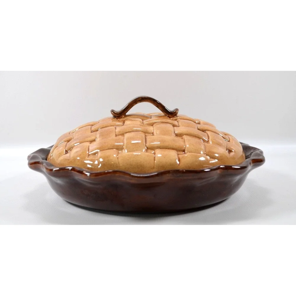 Vintage 1982 BELL CERAMICS Pie Plate / Holder / Keeper Lattice Topped Lid